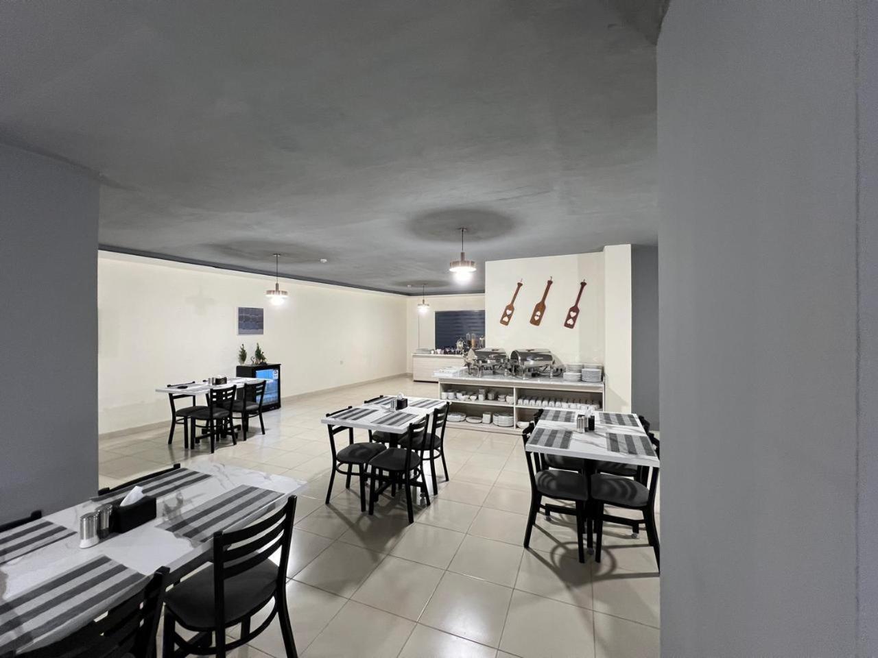 Sky Hotel Aqaba Exterior photo