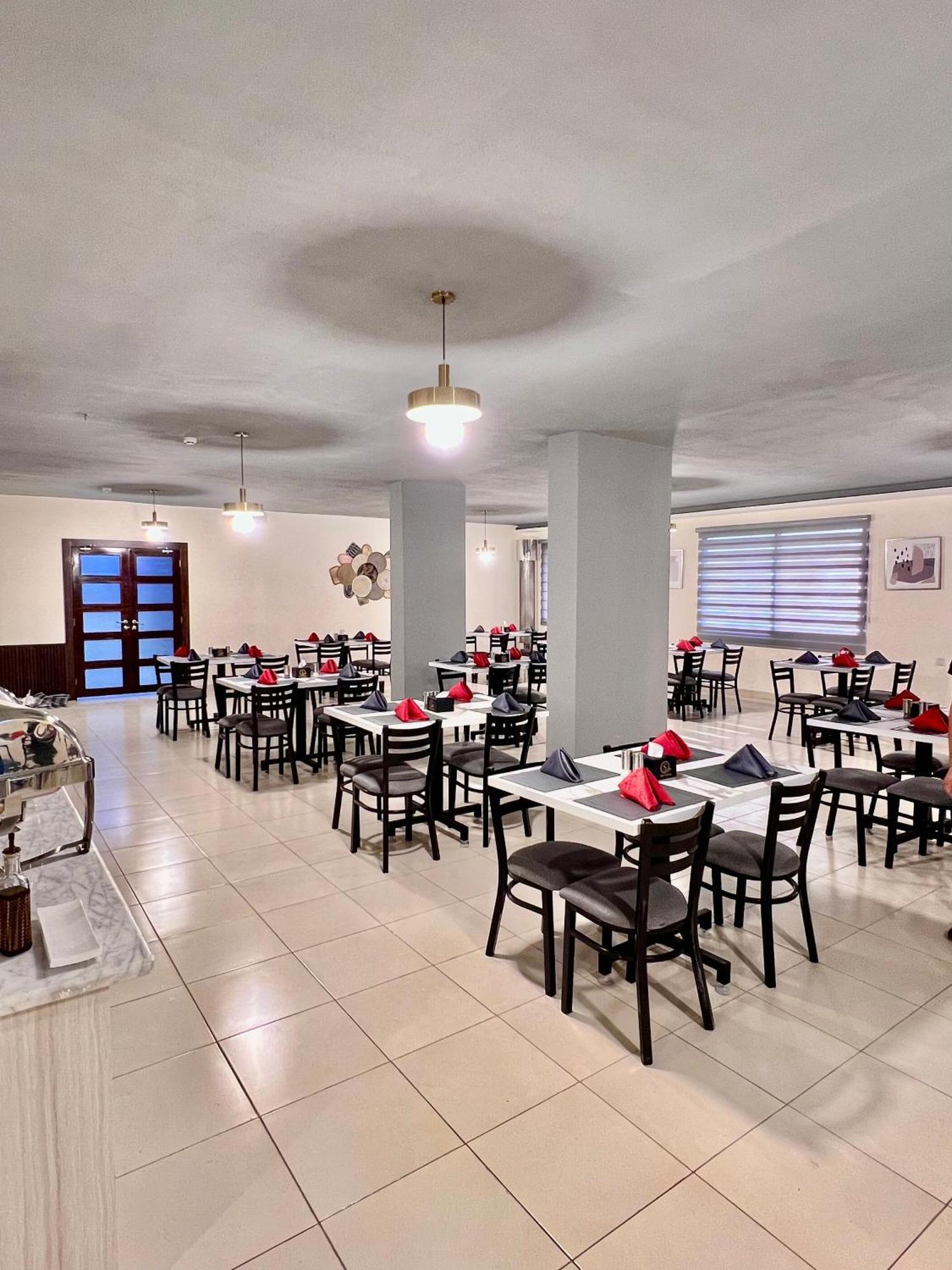 Sky Hotel Aqaba Exterior photo