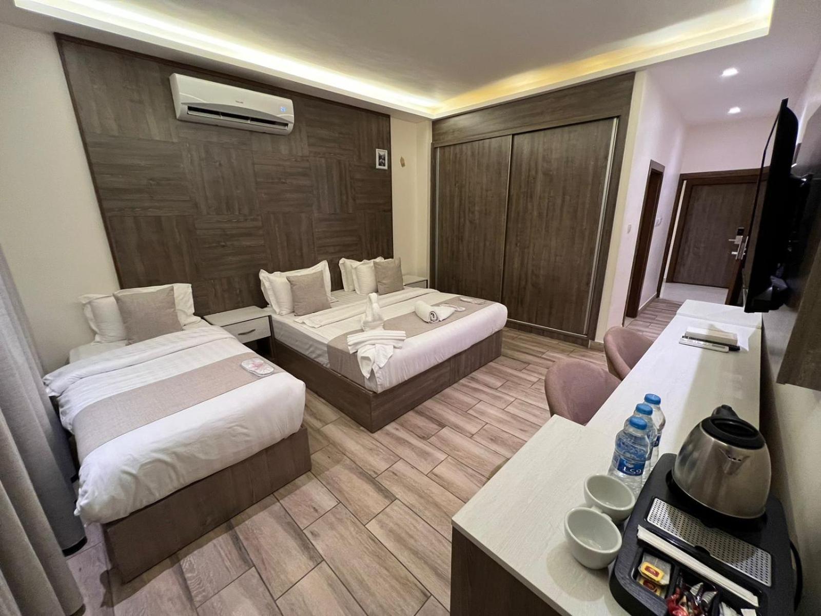 Sky Hotel Aqaba Exterior photo