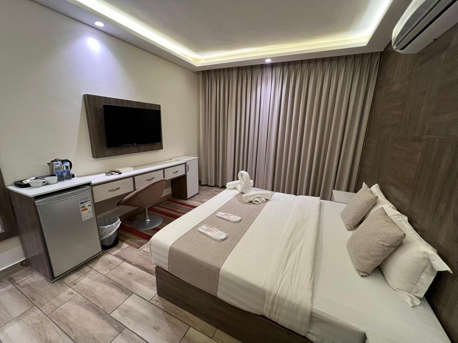 Sky Hotel Aqaba Exterior photo