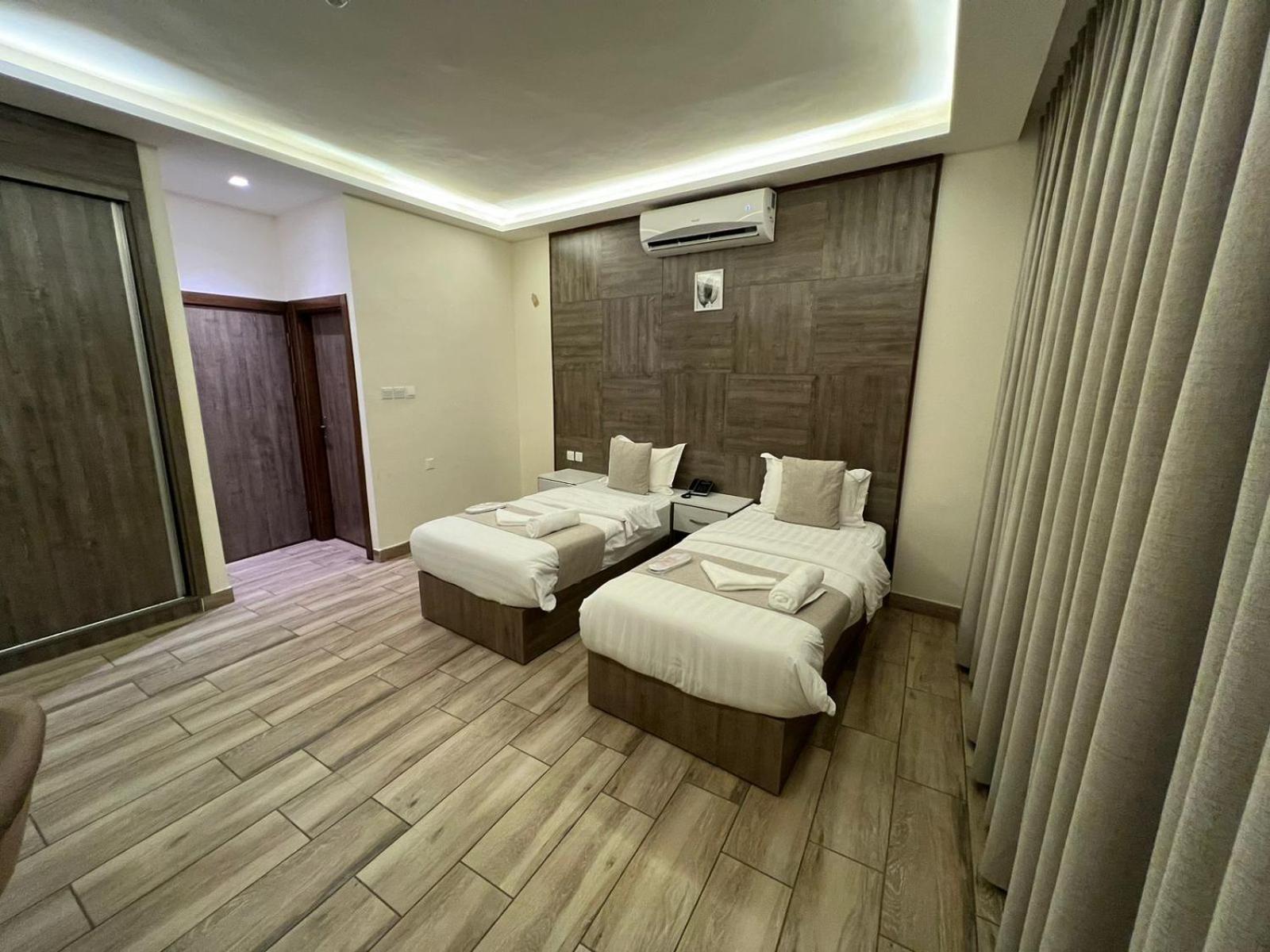 Sky Hotel Aqaba Exterior photo