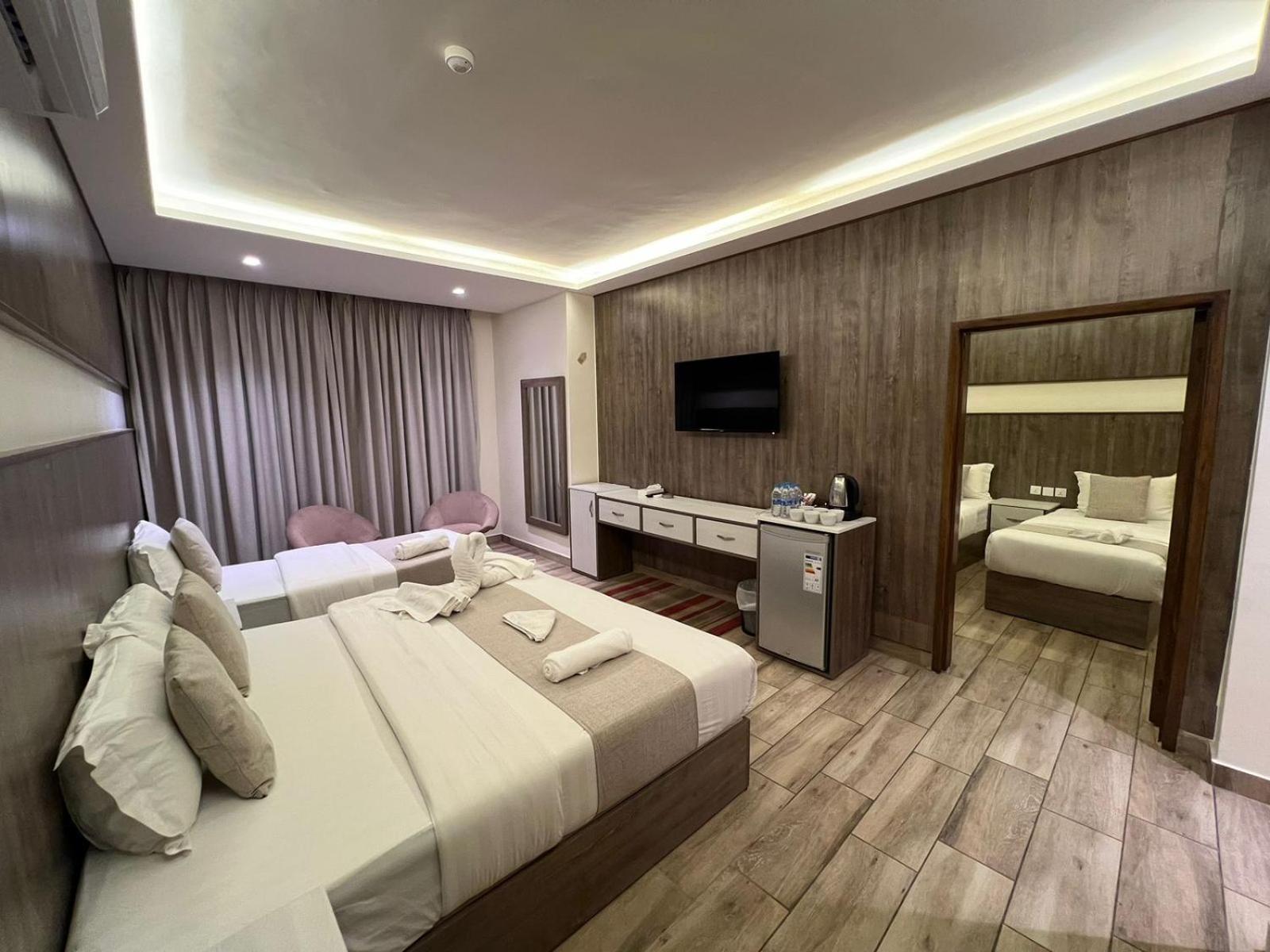 Sky Hotel Aqaba Exterior photo